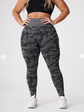 NVGTN Women's Grey & Black Camo Leggings
